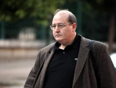 Επιμένει ο Νίκος Φίλης: Το κράτος δε χρωστά στην εκκλησία!